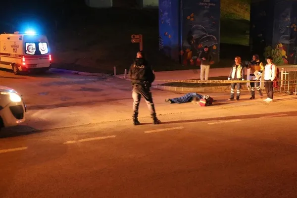 supheli-olum-15-yasindaki-kizin-cansiz-bedeni-kopru-altinda-bulundu-1671655642413.jpg Şüpheli ölüm! 15 yaşındaki kızın cansız bedeni köprü altında bulundu-2