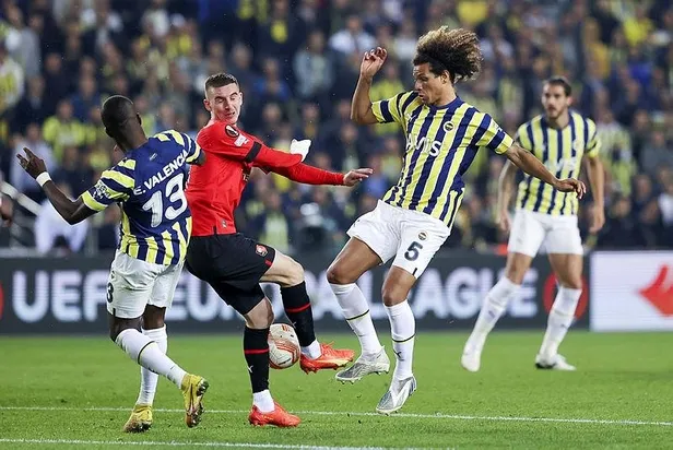 uefa-avrupa-liginde-rennes-karsisinda-3-0-geri-dusen-fenerbahce-muhtesem-bir-geri-donuse-imza-atti-1666896765221.jpeg