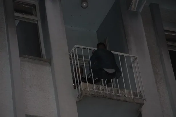 Erzurum'da intihar girişimi: Film gibi izleyip telefonları ile görüntülediler-2