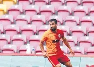 Galatasarayda yeni transferlerin lisansı çıktı