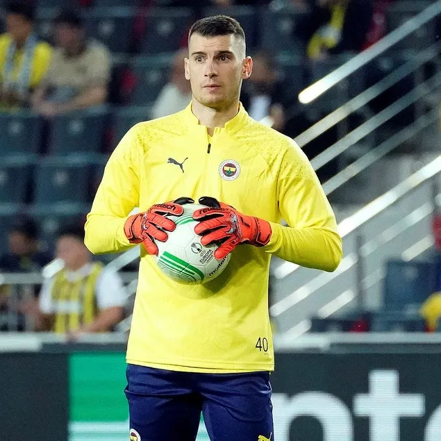 F.Bahçe’de Livakovic’ten flaş istek!