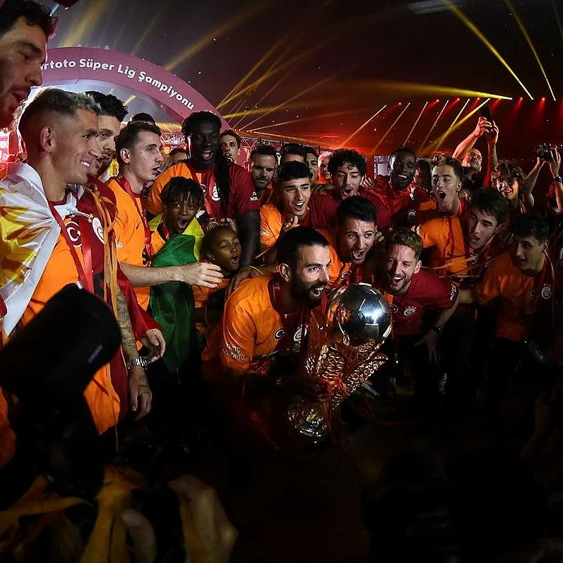 Galatasaraylı yıldızdan ayrılık açıklaması!