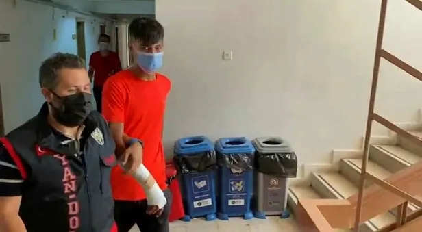 izmirde-cocuklara-hirsizlik-yaptiran-ceteye-operasyon-14-tutuklama-1626977660193.jpeg İzmir'de çocuklara hırsızlık yaptıran çeteye operasyon: 14 tutuklama-2