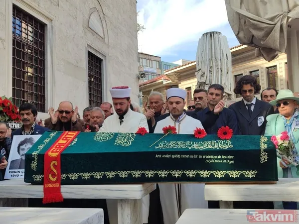 Oğlu açıkladı: Engin Çağlar'ın o isteği gerçek oldu! Nuri Alço'dan Ediz Hun'a dostları cenaze törenine akın etti - 9