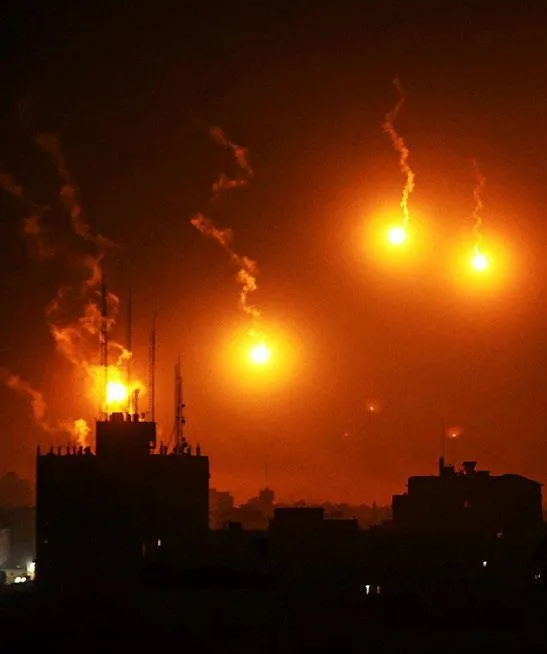 ruh-hastasi-1698797366707.jpeg Ruh hastası kana doymuyor! İsrail, Gazze’deki Türkiye- Filistin Dostluk Hastanesi’ni bombaladı | Yüzlerce hasta ölümle baş başa kaldı-2