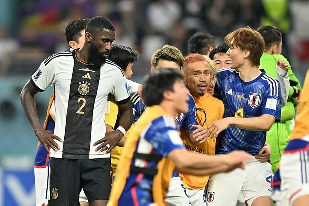 canli-almanya-japonya-maci-canli-anlatim-izle-1669217300397.jpeg Dünya Kupası'nda Japonya geriden gelerek Almanya'ya hezimeti yaşattı-3