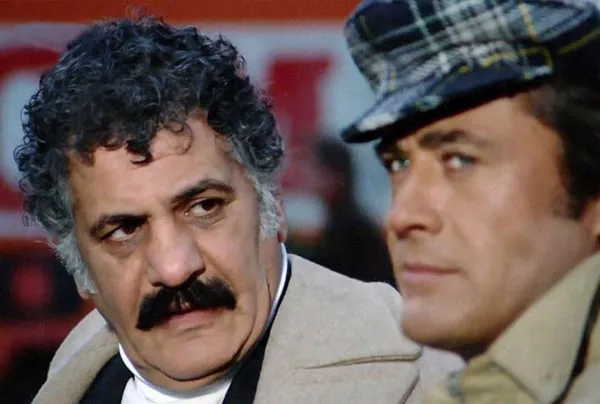 yesilcamin-kotu-adami-erol-tasin-kahvehanesi-harabeye-dondu-son-hali-icler-acisi-1673283205379.jpg Yeşilçam’ın kötü adamı Erol Taş’ın kahvehanesi kapandı! Son hali içler acısı...-7