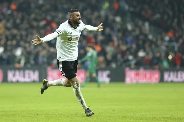 Beşiktaş'ta son dakika transfer haberi! Burak Yılmaz, Lecce kararını verdi-4