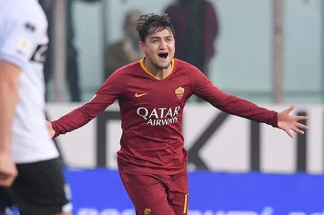 Devlerin kıskacında olan Cengiz Ünder için Roma'dan özel paylaşım 'Cengo!'