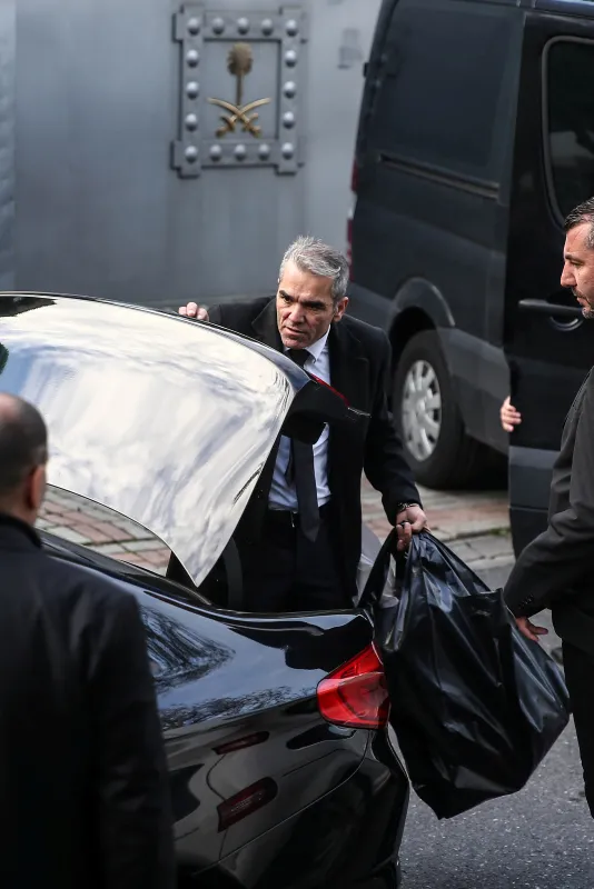 Suudi Arabistan Konsolosluğu önünde hareketli anlar! - 5