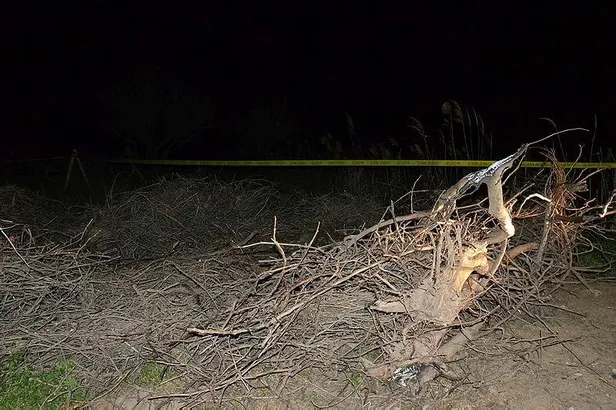 yunus-sahin-3-gundur-her-yerde-araniyordu-olduruldukten-sonra-yakilip-gomuldugu-ortaya-cikti-kan-donduran-itir-1647621384599.jpeg Yunus Şahin 3 gündür her yerde aranıyordu! Öldürüldükten sonra yakılıp gömüldüğü ortaya çıktı... Kan donduran itiraf-4