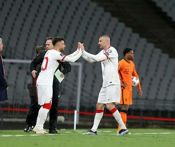 Milli Takım’ın 4-2’lik zaferi dış basında geniş yankı uyandırdı: Türkiye Hollanda'yı rezil etti-9