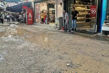 İzmir’i sel vurdu!