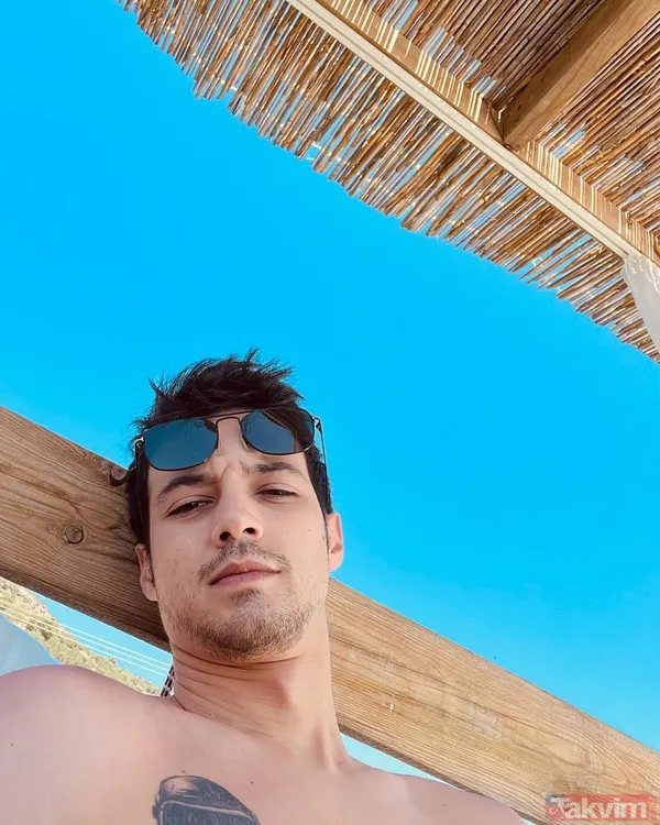 Mert Yazıcıoğlu ile Kerem Bürsin tatilde! İkilinin tekne pozu sosyal medyayı salladı! “Tek rakibim Kerem Bürsin” demişti... - 2