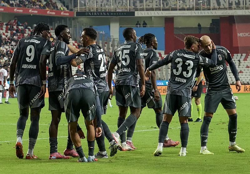 Beşiktaş'ın Antalyaspor maçı sonrası şok yorum! "Sergen'in ihaneti" - 10