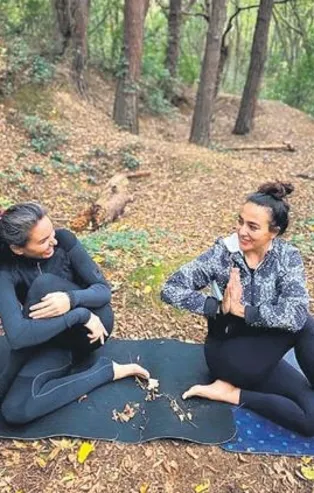 Sosyetik ikoncan Eda Taşpınar esnekliğiyle "Lastik Eda" dedirtti