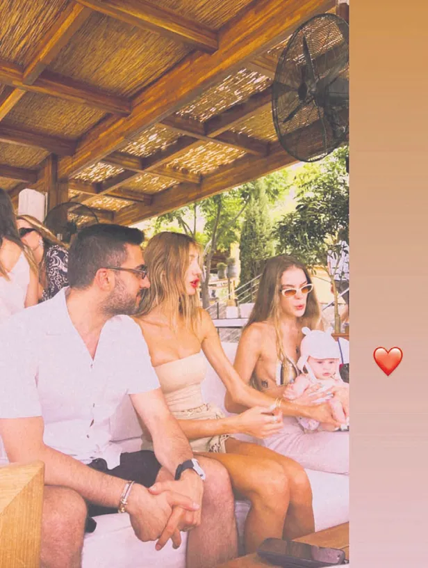 daha-once-yalanlamisti-sevval-sahin-ve-burak-ates-ikilisinden-bodrumda-ask-karesi-1656272108784.jpg Daha önce yalanlamıştı! Şevval Şahin ve Burak Ateş ikilisinden Bodrum'da aşk karesi-10