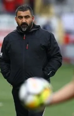 Ümit Özat Gençlerbirliği Teknik Direktörlük görevinden ayrılacağını açıkladı