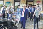 Düğün Evi filminde Burak Satıbol Trump rolünde