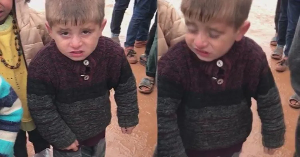 Bu görüntü herkesi üzmüştü! İdlib’de soğuktan üşüyen çocuğa yardım eli