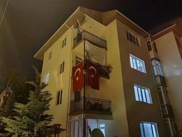 son-dakika-milli-savunma-bakanligi-acikladi-zeytin-dali-harekt-bolgesinde-2-askerimiz-sehit-oldu-1617827942857.jpeg Son dakika: Milli Savunma Bakanlığı açıkladı! Zeytin Dalı Harekât bölgesinde 2 askerimiz şehit oldu-10