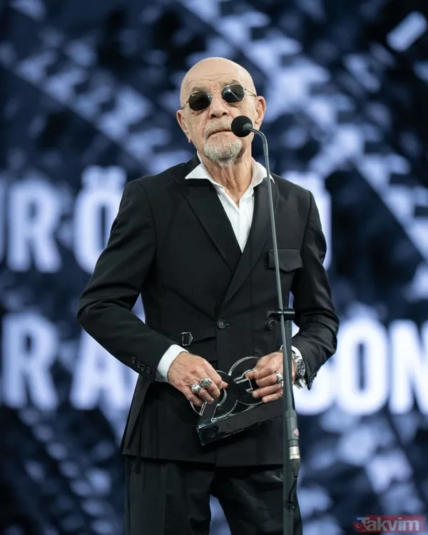 GQ MOTY 2025'te stil şov! Yılın enleri ve daha fazlası... İşte gecenin en çok konuşulanları - 22