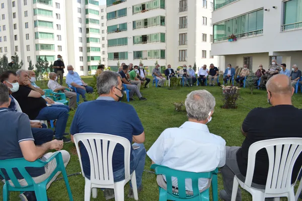 mardinde-evinde-olu-bulunan-uzman-doktor-mehmet-ragip-ekmenin-babasi-tayini-nasip-olmadi-sevilen-bir-kisiymis-cenazede-gorduk-1625835409026.jpg Mardin'de evinde ölü bulunan Uzman Doktor Mehmet Ragıp Ekmen'in babası: Tayini nasip olmadı sevilen bir kişiymiş cenazede gördük-5