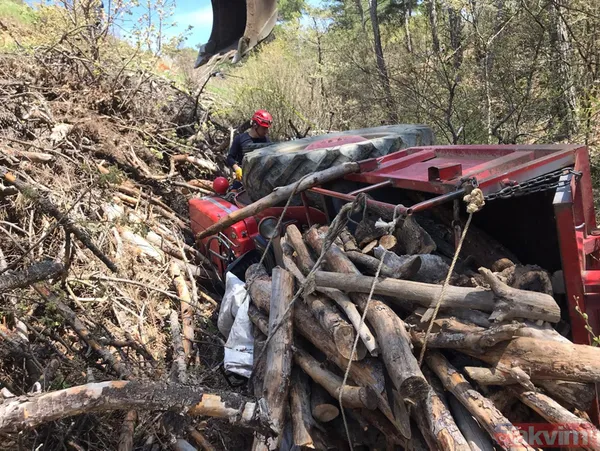 Balıkesir Edremit'te feci kaza! Devrilen odun yüklü traktörün altında kalan kişi yaşamını yitirdi - 8