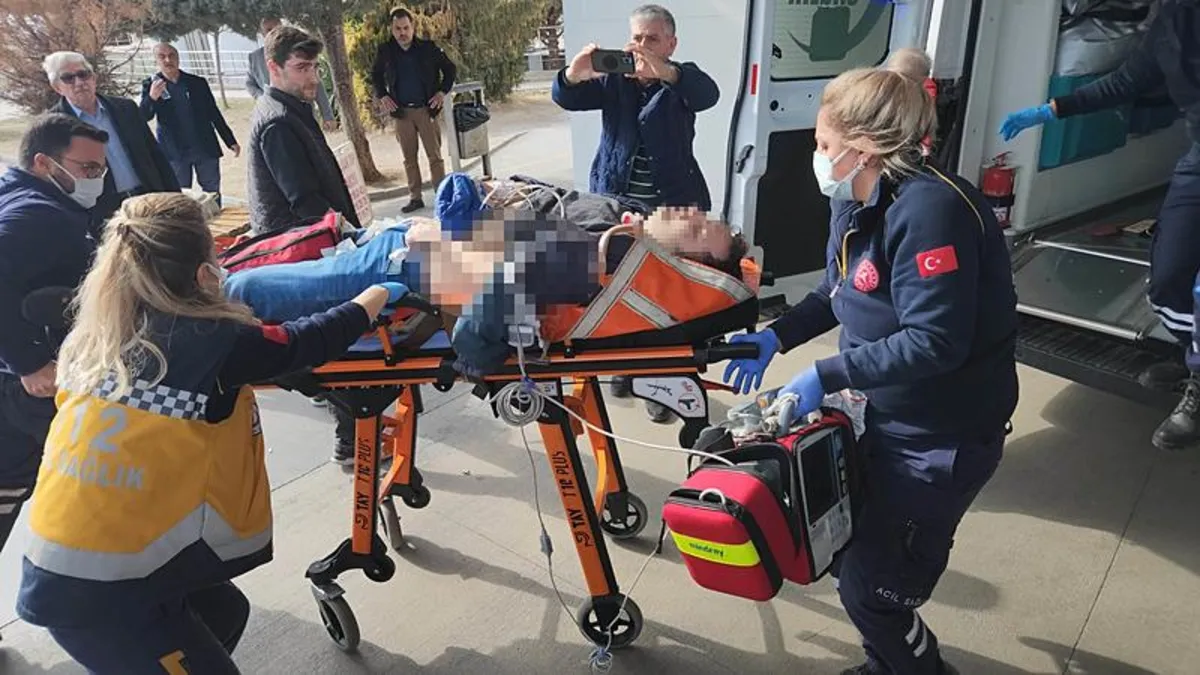 Selçuk Üniversitesi'nde bir öğrenci dekan yardımcısını vurup intihara kalkıştı