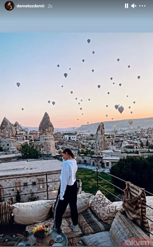 Demet Özdemir önce turuncu bikinisi ile şov yaptı sonra Kapadokya pozlarıyla büyüledi! Art arda paylaştı sosyal medya yıkıldı - 9