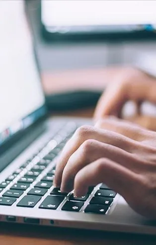 AK Parti'den internet gazeteciliği ve siteleri hakkında yeni düzenleme sinyali