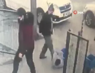 Cani baba engelli çocuğunu yerde tekmeleyerek dövdü