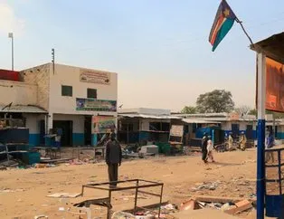Sudanlı şalını çıkarmayınca asker ile siviller çatıştı: 118 ölü