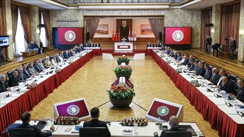 terorsuz-turkiye-sureci-icin-dugmeye-basildi-ak-parti-yasal-duzenleme-takvimini-belirledi-1774676071437.jpeg Terörsüz Türkiye süreci için düğmeye basıldı: AK Parti yasal düzenleme takvimini belirledi-3