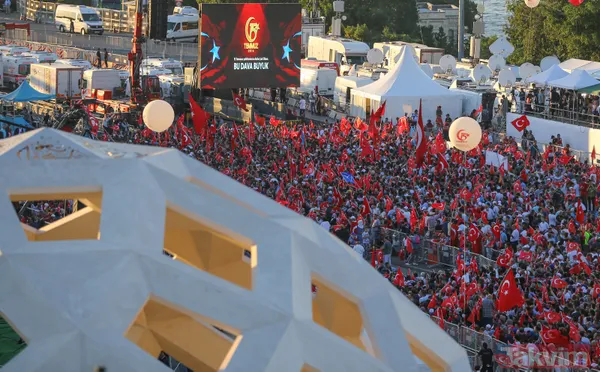 Milyonlar 15 Temmuz Şehitler Köprüsü'ne akın etti - 40