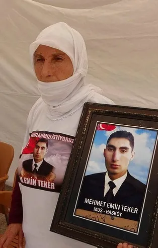 Muş'ta oğlu dağa kaçırılan anne Gülbahar Teker HDP binası önünde eylem yaptı!