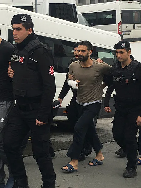 Muhteşem Yüzyıl'ın ünlü oyuncusuna kokain baskını-5