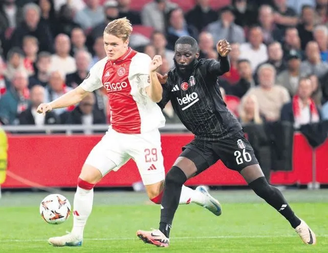 Masuaku kendinden utanmalı!