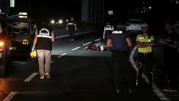 1660713802397.jpg Bursa'da korkunç olay! Motosikletten düştüler üzerlerinden araç geçti-3