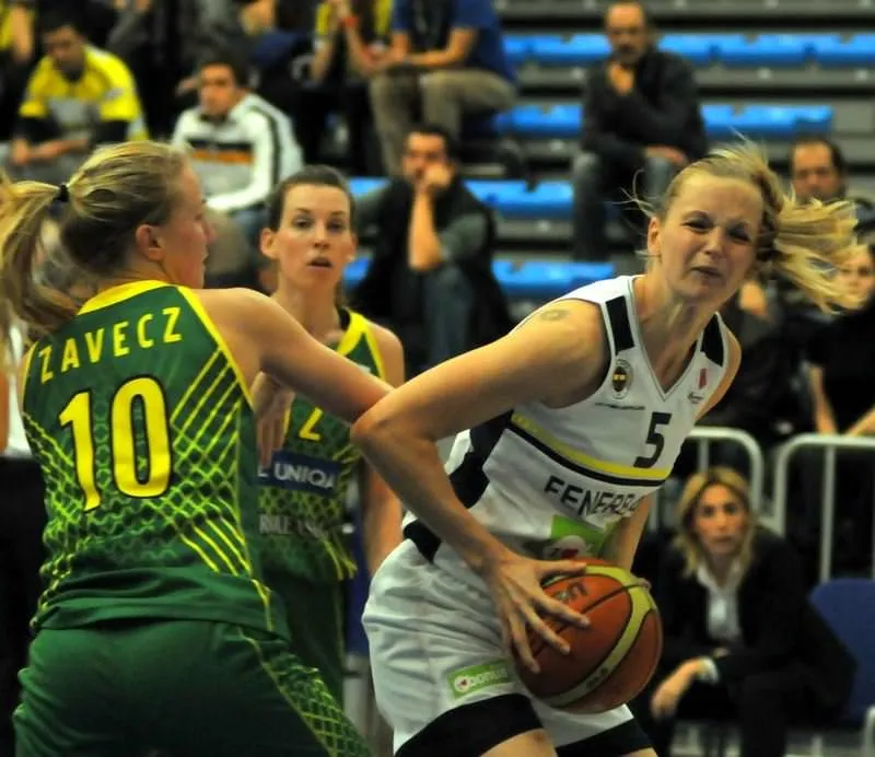 Fener ve Cimbom galip