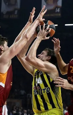 Kanarya ezeli rakibini farklı geçti!