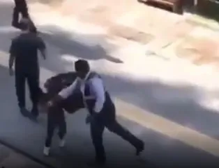 Diyarbakır’da zabıta kağıt toplayan çocuğu tokatladı! Sosya medya ayağa kalktı!