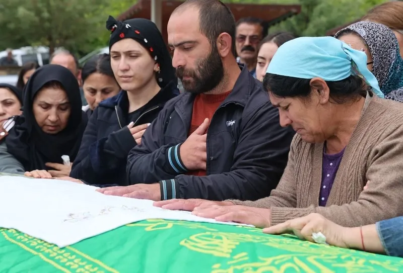 Anneler Günü'nde anneye evlat acısı! Kan donduran detaylar: 7 gündür kayıptı | Toprağa gömülü cesedi bulundu | Köpek kan kokusunu...-6