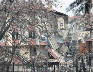 Boruya tüp bağlamışlar