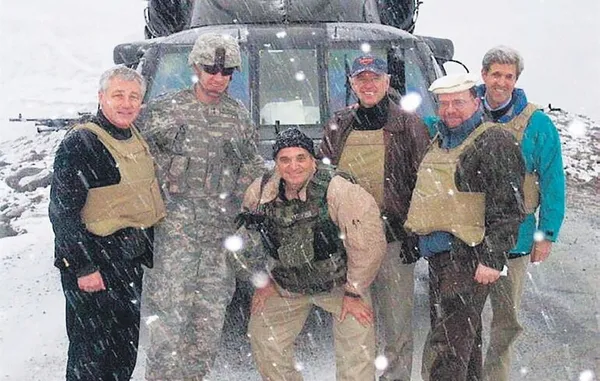 Afgan tercüman, 2008'de tipiden kurtardığı Biden'e mesaj yolladı: Beni Taliban'ın eline bırakmayın...-2