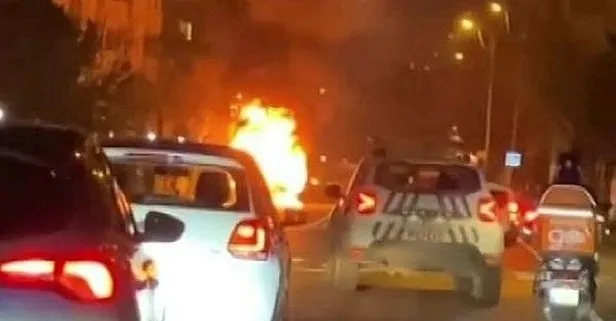 İçinde yolcu olan minibüs alevlere teslim oldu