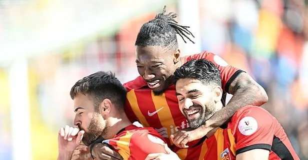 Kayserispor evinde Başakşehir’i 3-1 yendi!