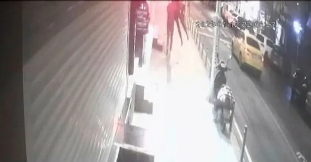 Kıyafeti beğendi mankeniyle beraber çaldı