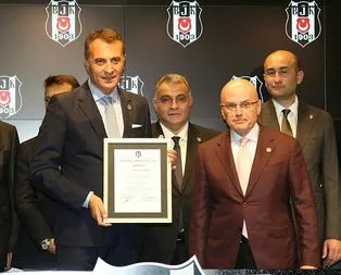 Yeni yönetim mazbatasını aldı