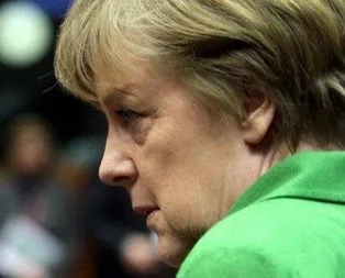 Schulz ve Merkel birbirine girdi